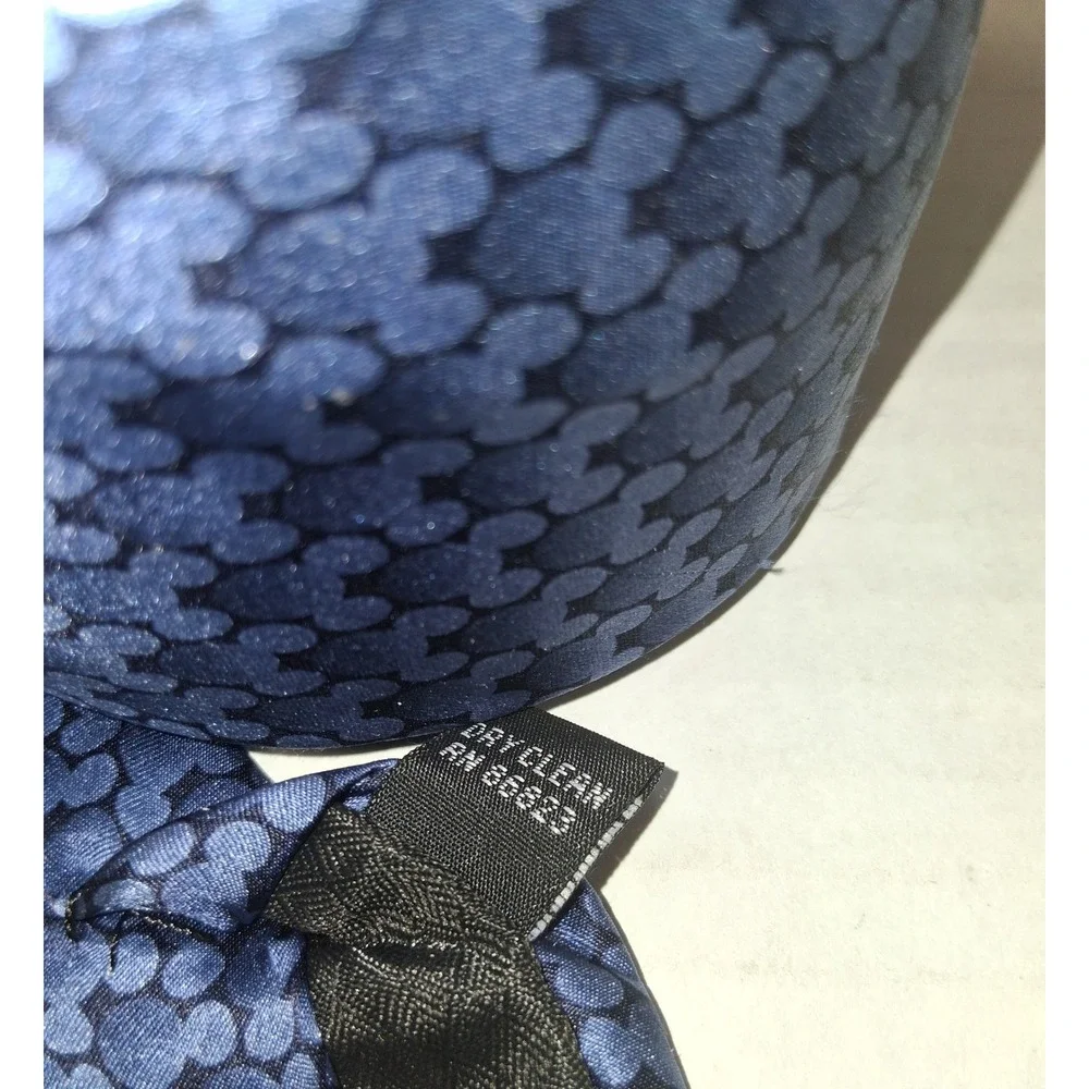 Walt‎ Disney World Disneyland Resort Blue Mickey Mouse Silk Necktie